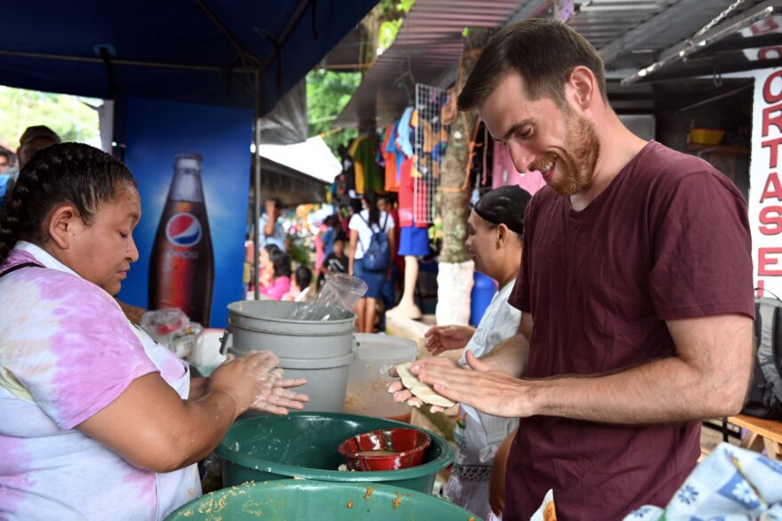 Lolotique, Salvádor