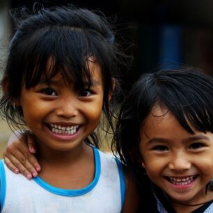 Laosané jsou poměrně plaší, u dětí to ale neplatí