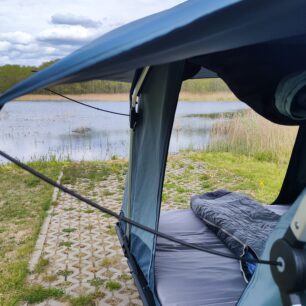 Míst ke spaní je tu spousta