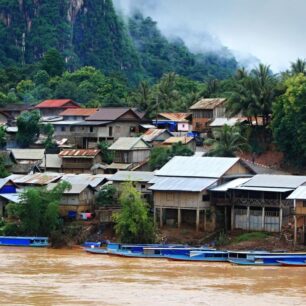 Nong Khiaw - ospalá vesnička na severu Laosu