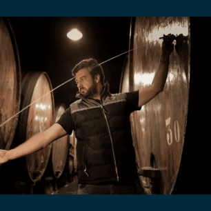 Nalévání cideru ze sudu. Foto: Turespaña