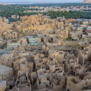 Šálí- město z hlíny