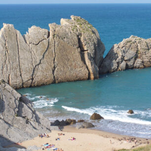 Playa de La Arnía ©Turismo de Cantabria