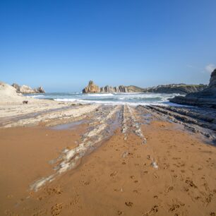 Playa Cerrías ©Turismo de Cantabria