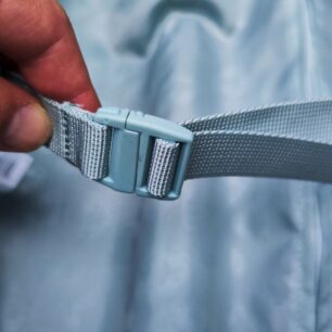 Vnitřní stahovací popruhy jsou robustní a nemusíte je bát pořádně zatáhnout