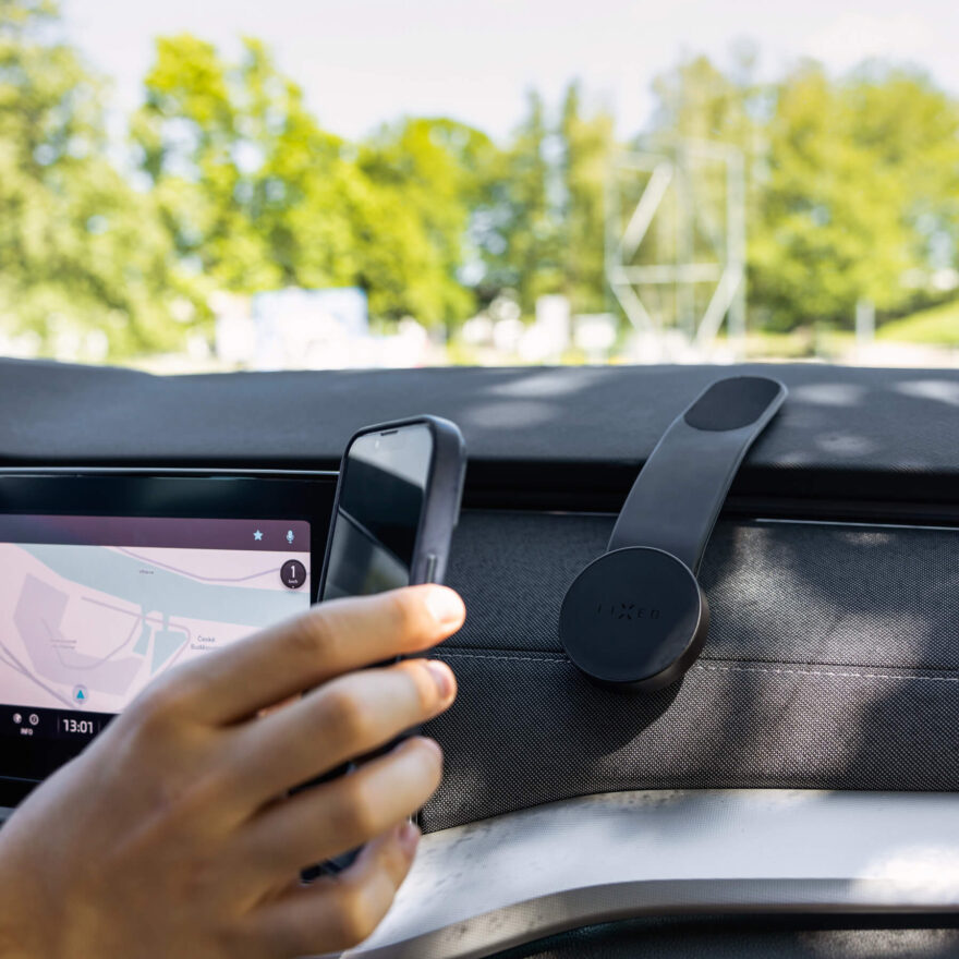 FIXED MagFloppy – Chytrý držák nejen do auta