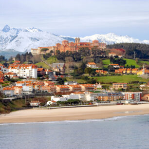 Pohled na Picos de Europa © Turismo de Cantabria