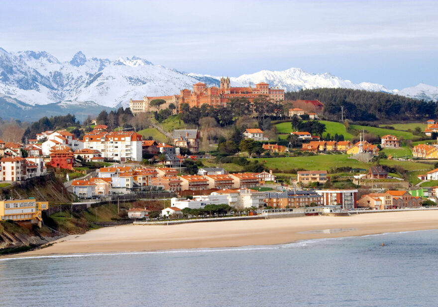 Pohled na Picos de Europa © Turismo de Cantabria