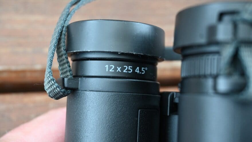 Parametry dalekohledu NIKON STABILIZED 12×25