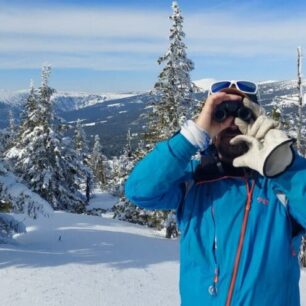 Testování dalekohledu NIKON STABILIZED 12×25 při skialpových túrách v Krkonoších