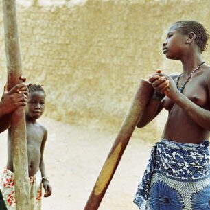 Nigerské bori – vstupování duchů do západoafrických Hausů