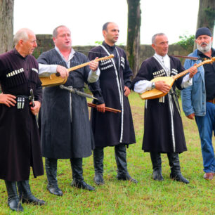 tradiční gruzijský šat