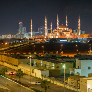 Druhá největší mešita Emirátů ve městě Fujairah
