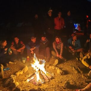 Druhý kemp byl v nižší nadmořské výšce s vyššími teplotami, ale oheň se hodil