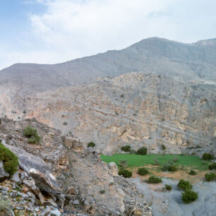 Oáza na treku v horách Hajar