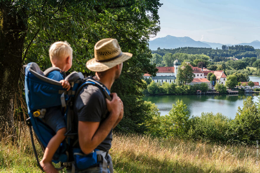 Seeon-Seebruck: Vyhlídka na klášter Seeon © DZT/Günter Standl