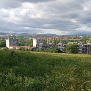 Romské ghetto Luník IX. na okraji Košic