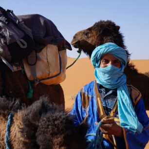 Marocká vášeň pro vyprávění příběhů se občas projeví i v každodenním životě.