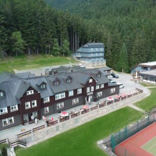 SOUTĚŽ: Bouda Máma a Pecký pivovar: hory, wellness i pivo s duší Krkonoš