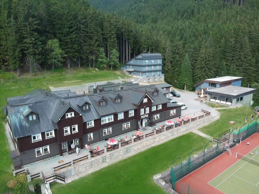 SOUTĚŽ: Bouda Máma a Pecký pivovar: hory, wellness i pivo s duší Krkonoš