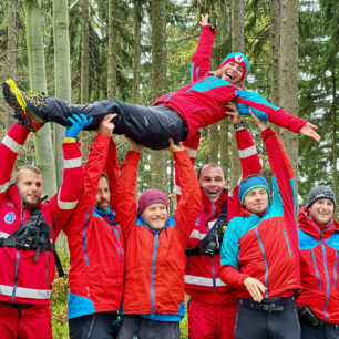 Na horách: nový film, který propojuje lásku k horám, lidskost a skutečnou pomoc záchranářům © Donart