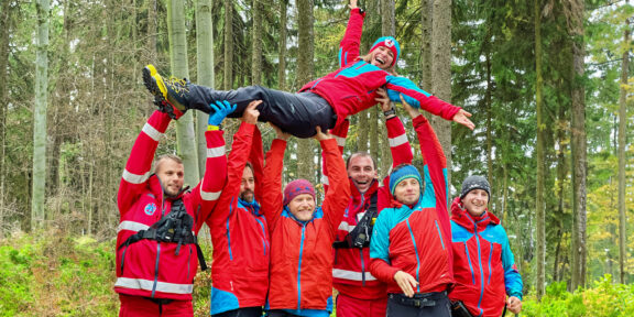 Na horách: nový film, který propojuje lásku k horám, lidskost a skutečnou pomoc záchranářům