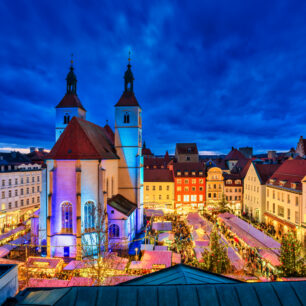 Regensburg: Vánoční trh na Marktplatz © Getty Images/Harald Nachtmann