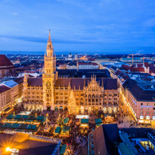 Mnichov: Christkindlmarkt © Getty Images/Maremagnum