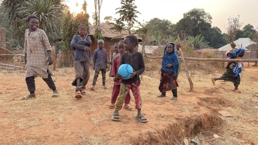 FILIP VÍTEK: Afrika – Do pekla a zase zpátky