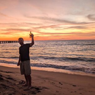 FILIP VÍTEK: Afrika – Do pekla a zase zpátky