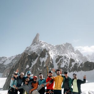 DANNY MENŠÍK: Obří lajna