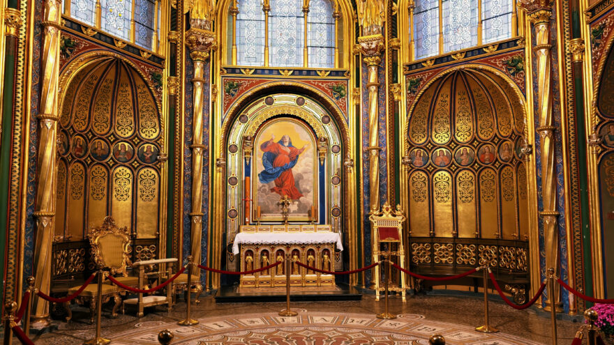 Zlatá kaple v katedrále svatých apoštolů Petra a Pavla