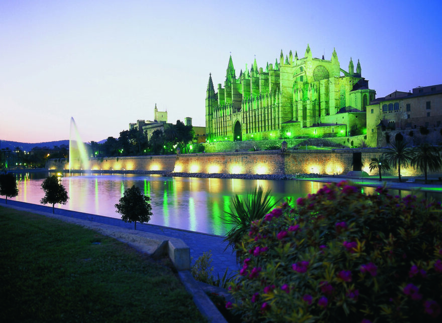 Mallorca - katedrála v La Palma. Foto: Turespaña