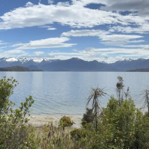 Manapouri Lake