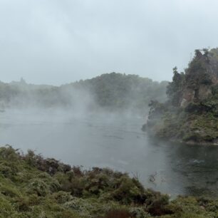 Waimangu Volcanic Valey, Crater Lake