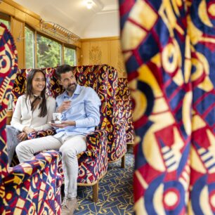Bernina Express. Pullman Class - vozy ve stylu třicátých let
