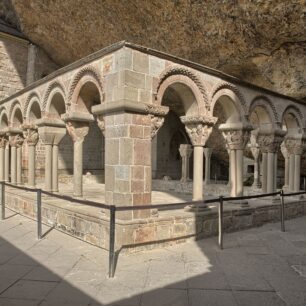 San Juan de la Peña – kolébka Aragonského království. Zdroj: Turespaña