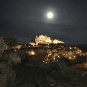 Alquézar v oblasti provincie Huesca. Zdroj: Turespaña
