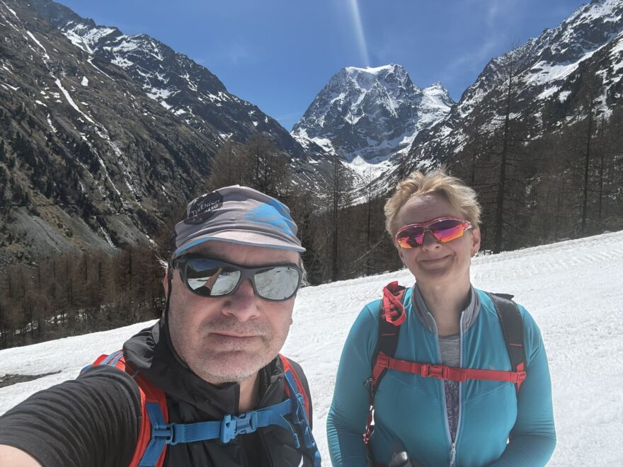 Z výstupu po sjezdovce z Arolly, v pozadí Mont Collon (3.637 m)