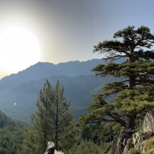 Z výstupu do sedla Boca Stagnu (2.003 m) od Haut Asco