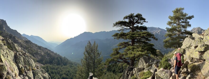Z výstupu do sedla Boca Stagnu (2.003 m) od Haut Asco