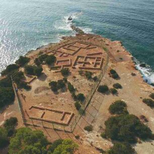 Fénická akropole Sa Caleta. Foto: Turismo Ibiza
