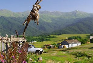 Fantastický help-camp v gruzínských horách. Obnova historických památek v tajemné Tušetii