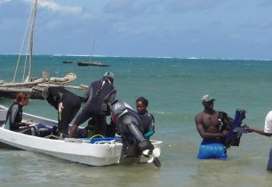 Kouzlo poznávání - potápění v Keni