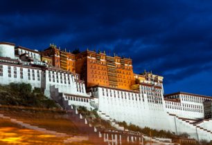 Lhasa je duchovním i kulturním centrem celého Tibetu