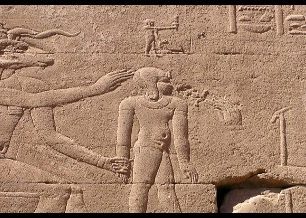 Za tajemstvím Hathořina chrámu aneb i v Egyptě najdete místa skrytá davům