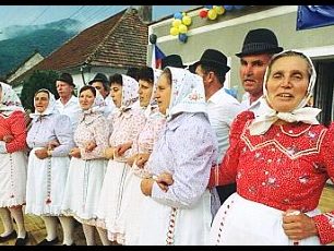 Festival v Banátu láká na známé kapely a jedinečné prostředí