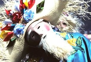 Fiesta v Mexiku se slaví do rána. S hudbou, tequilou, jídlem i slepými patronami