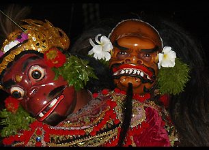 Balijský opičí tanec zvaný Kecak