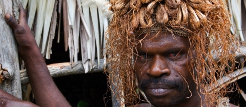 NEKONEČNÁ SOUTĚŽ: Proč ten uhrančivý pohled sličného Papuánce?SOUTĚŽ UKONČENA